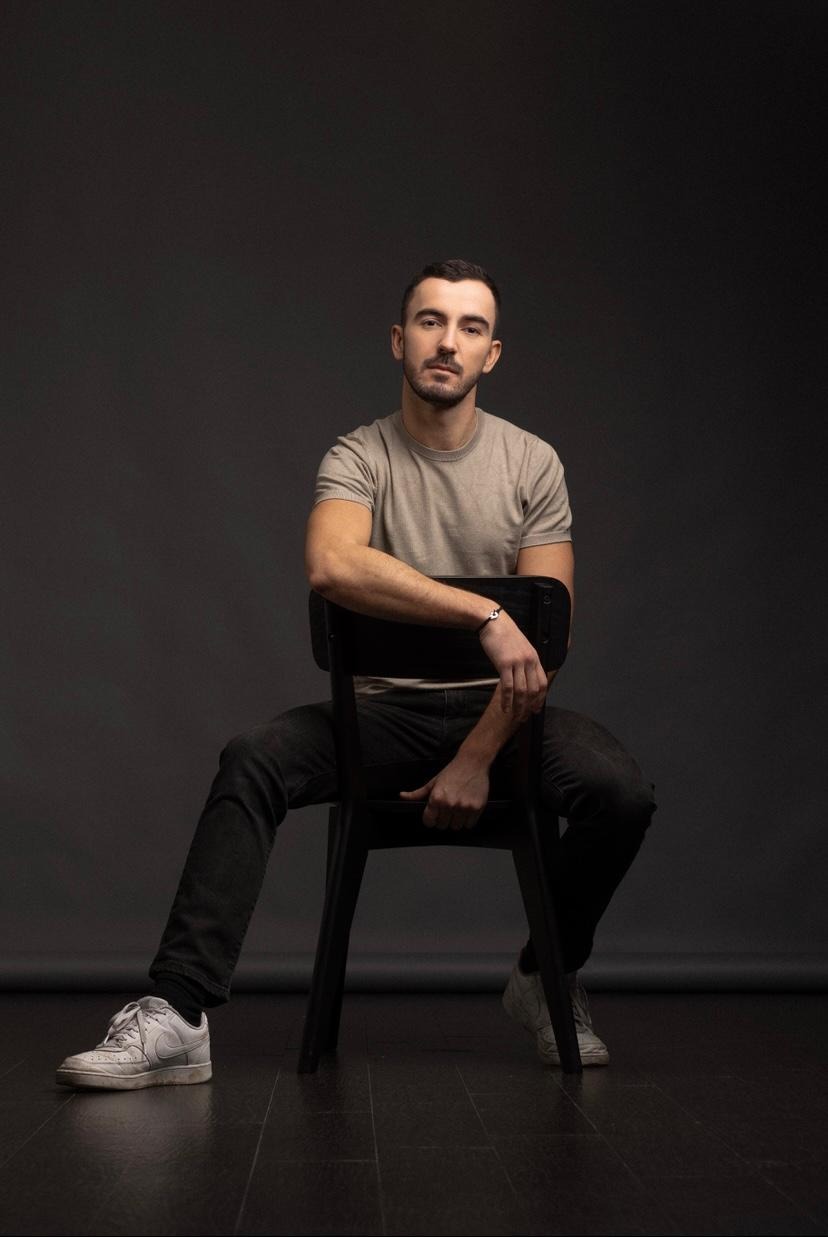Olivier — Model & Host in Le Chesnay-rocquencourt photo 2