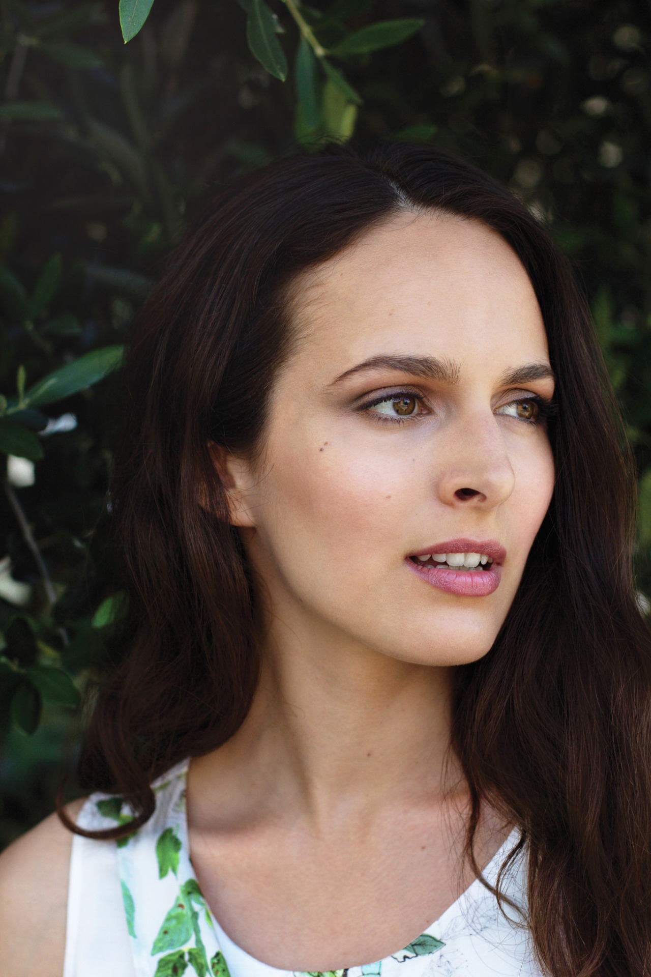 Julia — Model & Hostess in Papeete photo 6