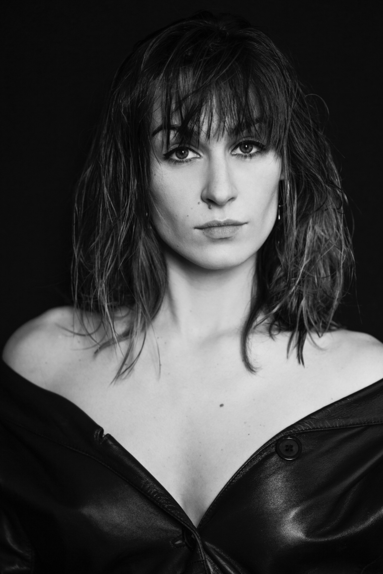 Laure — Model & Hostess in Paris photo 3
