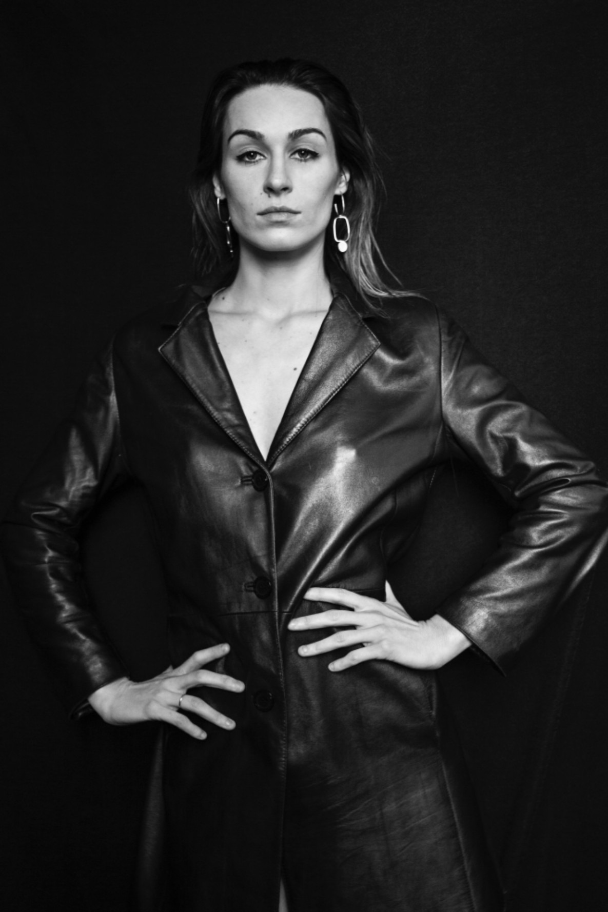 Laure — Model & Hostess in Paris photo 4