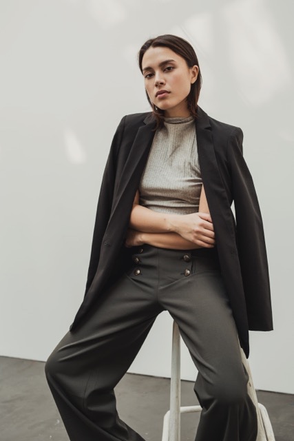 Claire — Model & Hostess in Paris photo 4