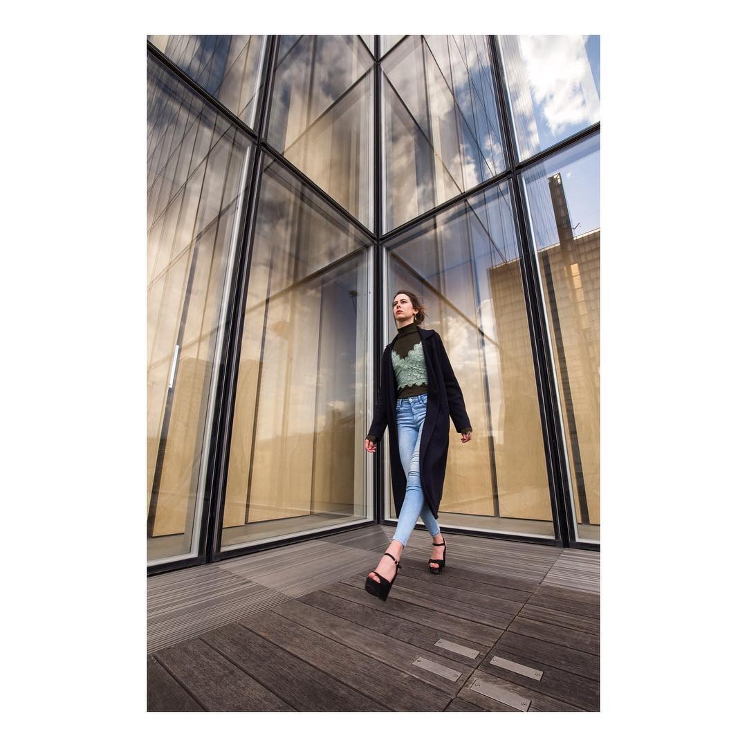 Ana&iuml;s — Model & Hostess in Paris photo 13