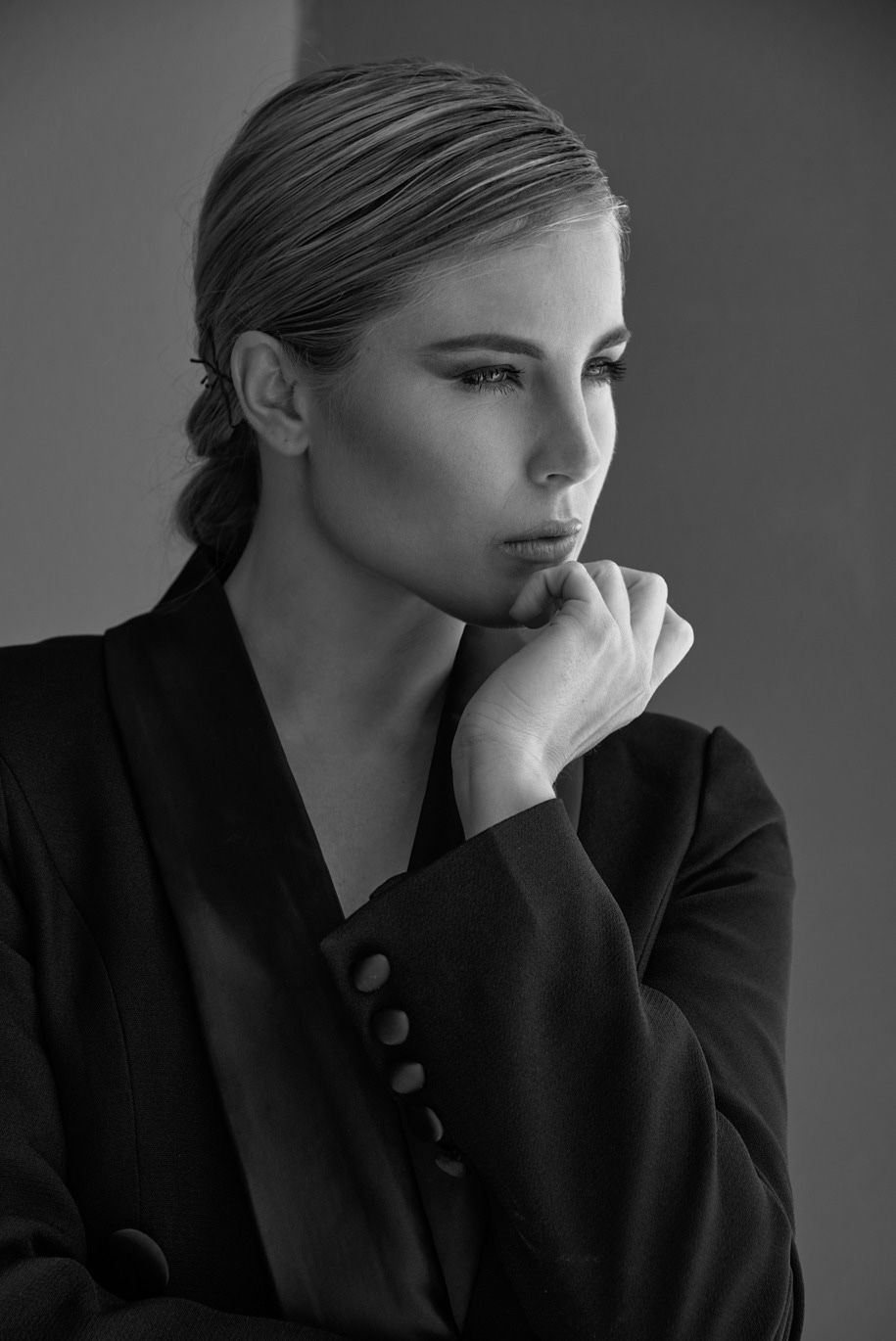 Julia — Model & Hostess in Milano photo 10