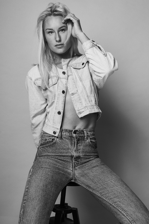 Camilla — Model & Hostess in Marbella photo 3