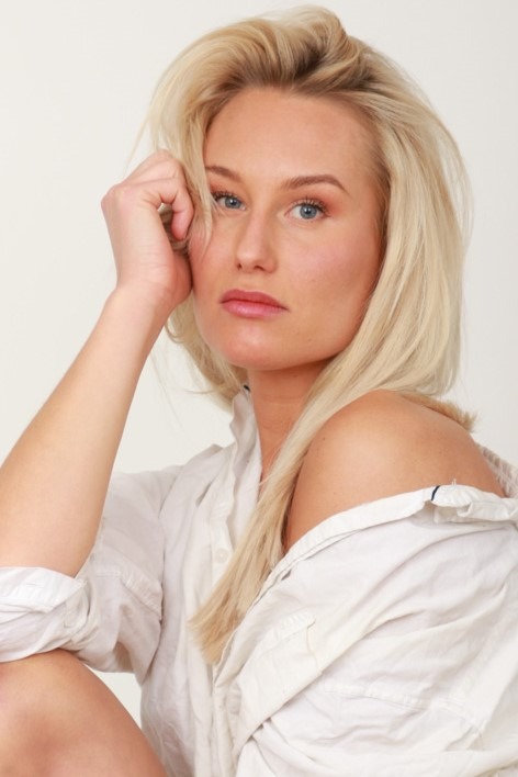 Camilla — Model & Hostess in Marbella photo 6