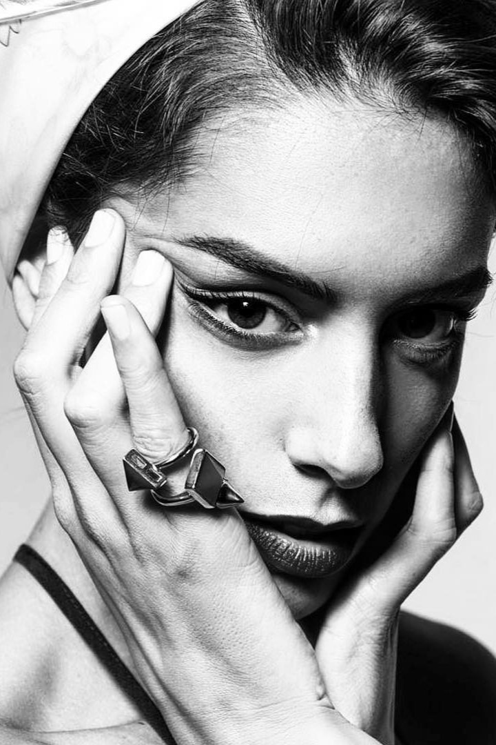 Carola photo 20 | Eye On Model
