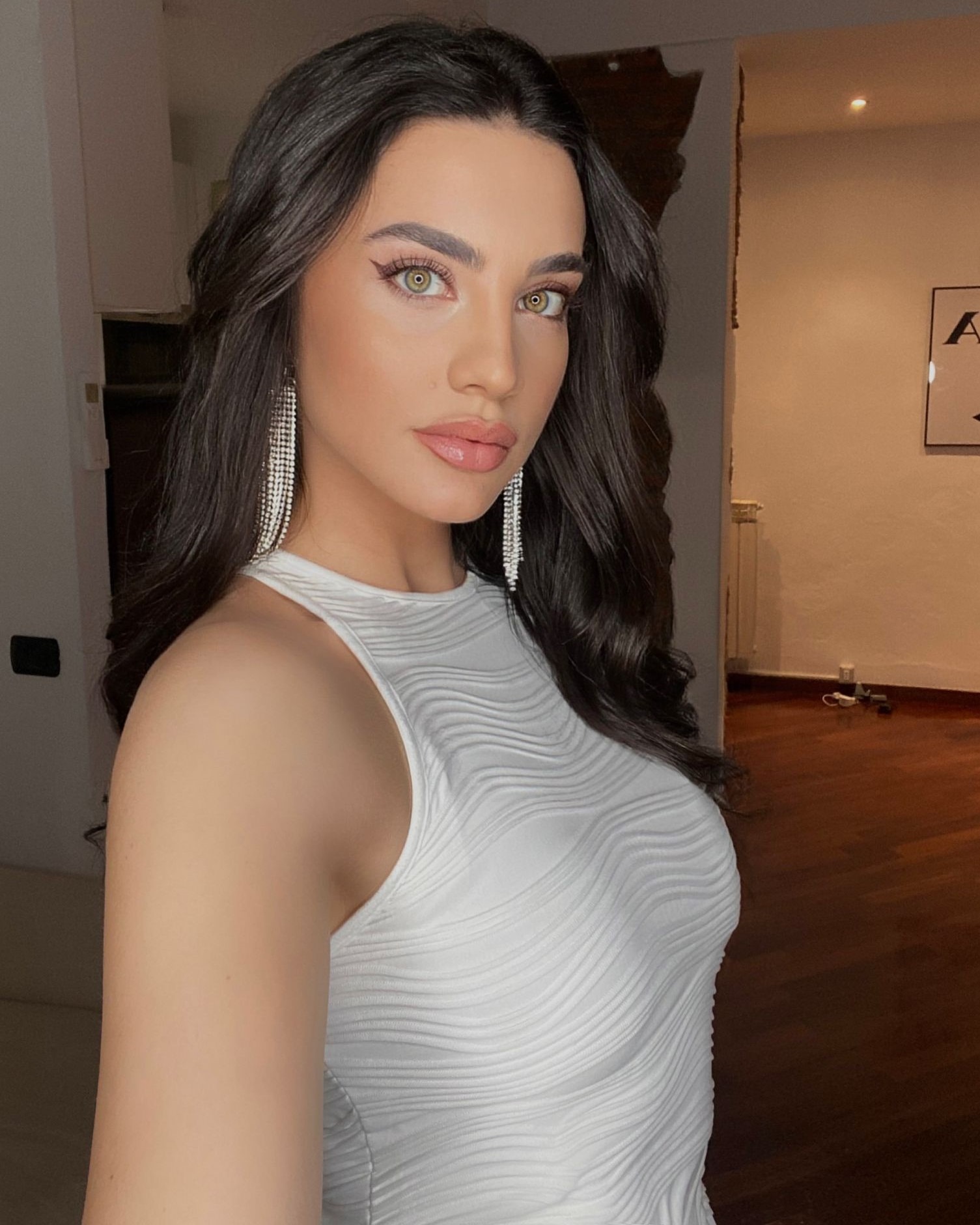 Diletta — Model & Hostess in Milano photo 3