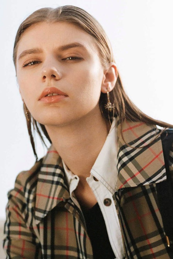 Catalina — Model & Hostess in London photo 4