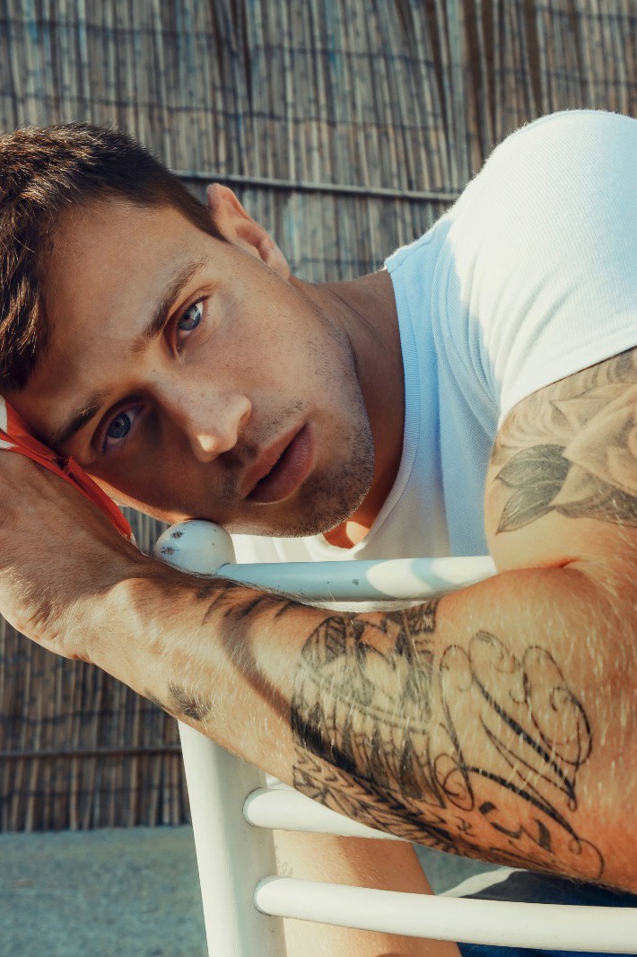 Davide — Model & Host in Napoli photo 9