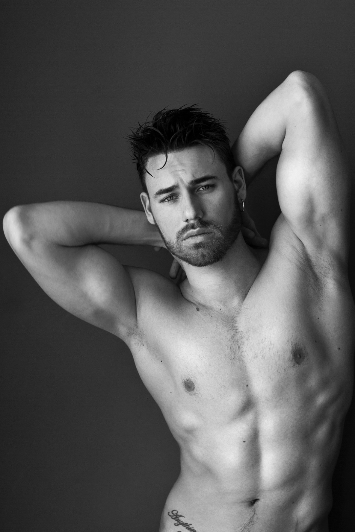 Nicol&ograve; — Model & Host in Milano photo 6