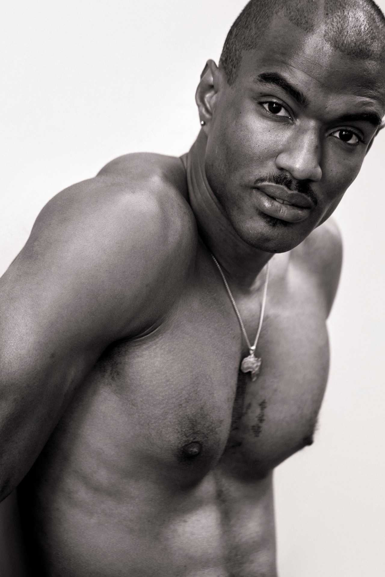 Jimi — Model & Host in Roma photo 12