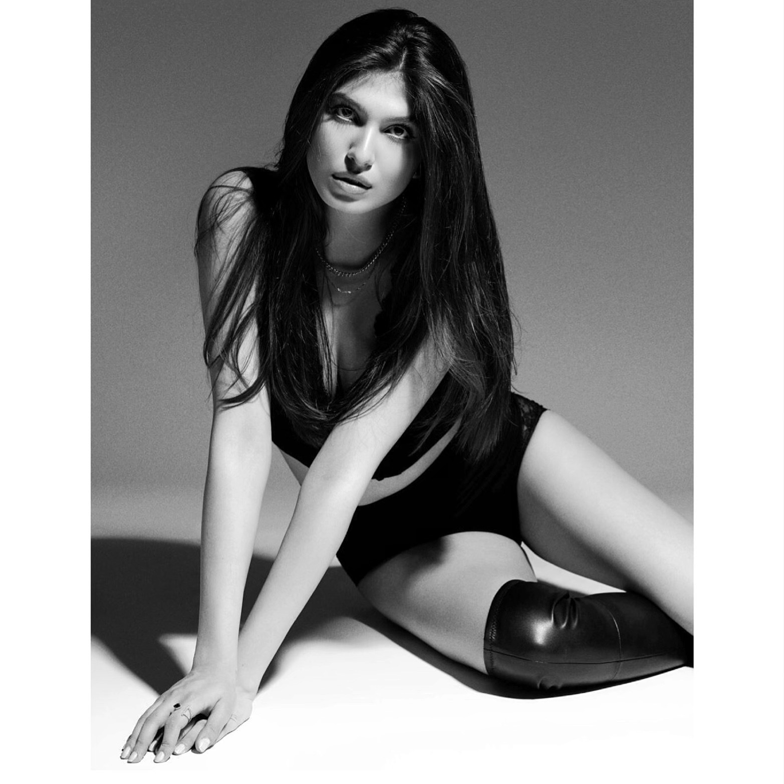 Maria — Model & Hostess in Bucharest photo 1