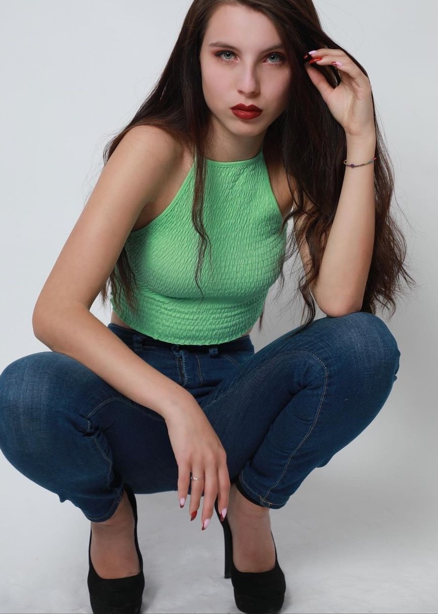 Alessia — Model & Hostess in Milano photo 3
