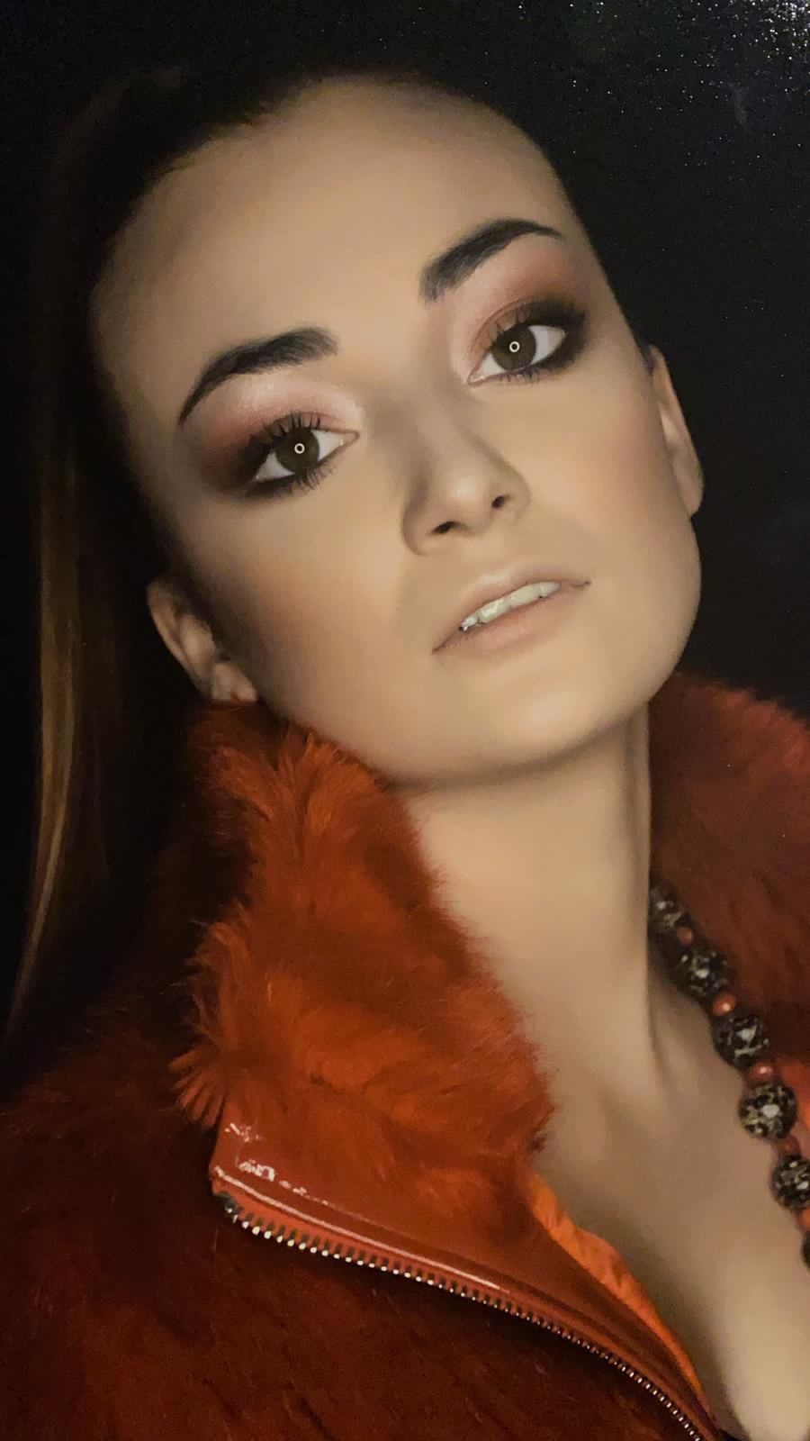 Sara — Model & Hostess in Cascinette D'ivrea photo 2