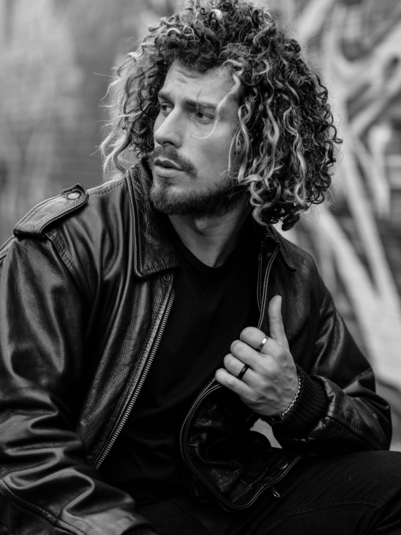 Roberto — Model & Host in Taplow photo 1