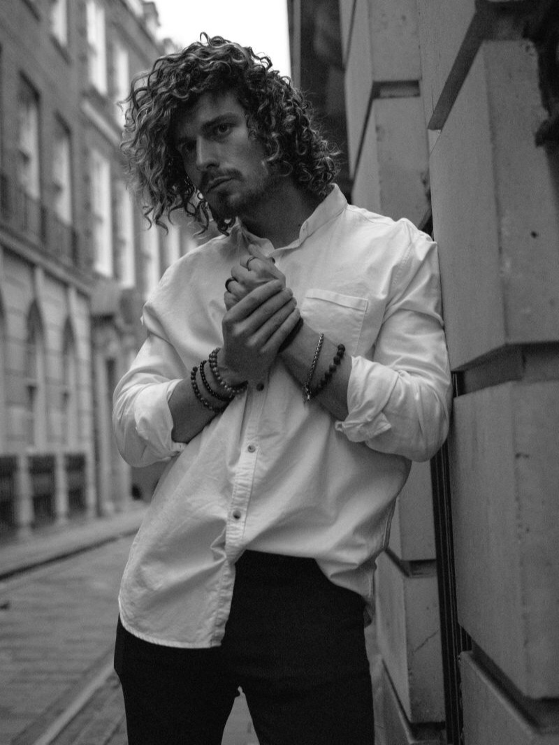 Roberto — Model & Host in Taplow photo 3