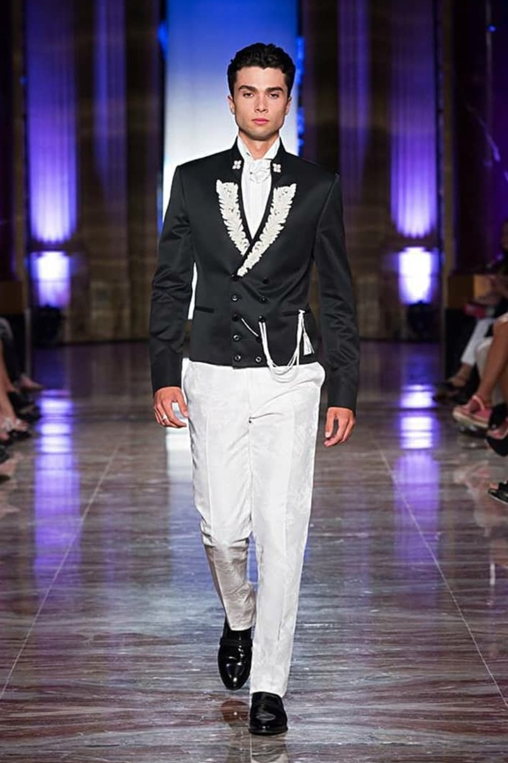Paolo — Model & Host in Laghetto photo 7
