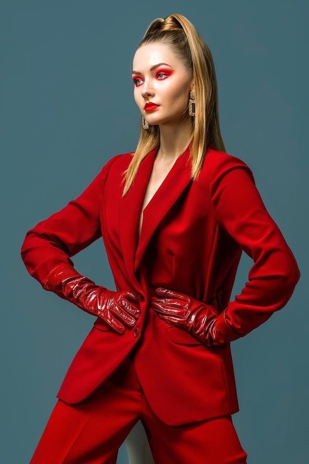 Santa — Model & Hostess in Milan photo 12