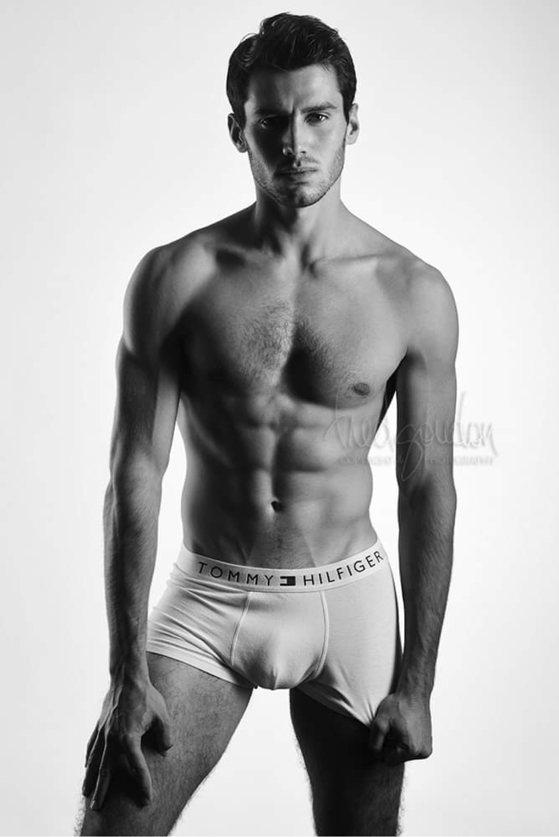 Corentin — Model & Host in Antibes photo 4