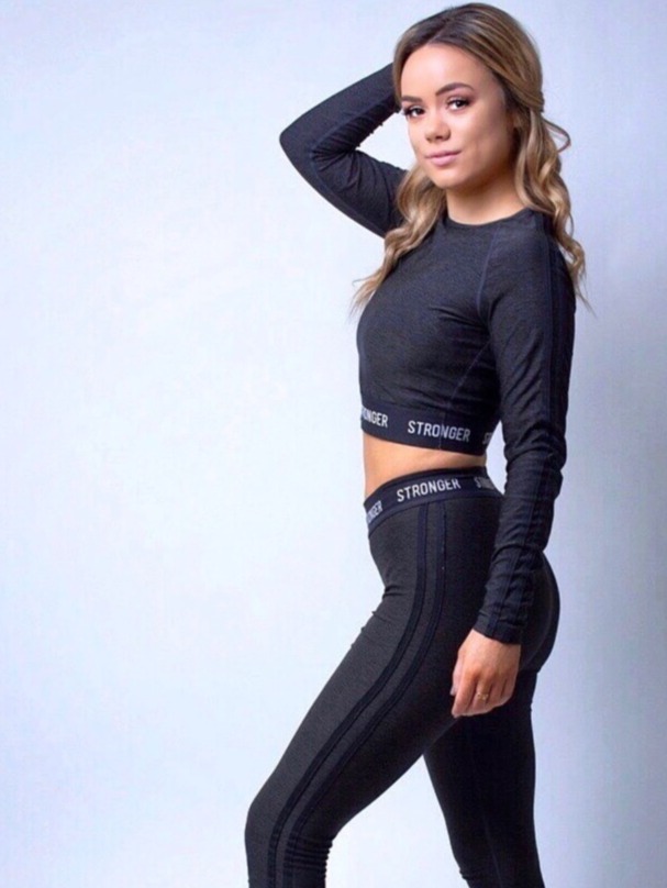 Emma — Model & Hostess in Greater London photo 1