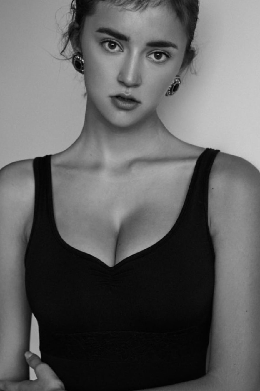 Lisa — Model & Hostess in Nice photo 1