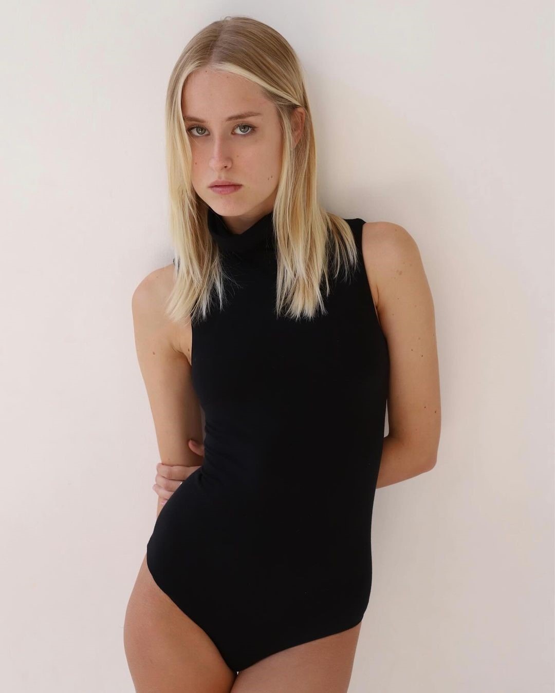 Nicole — Model & Hostess in Milano photo 7