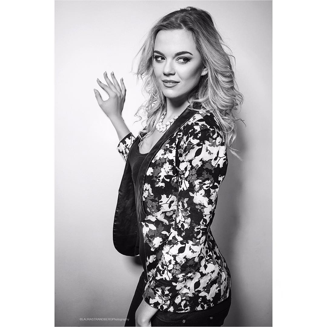 Madli — Model & Hostess in Greater London photo 11