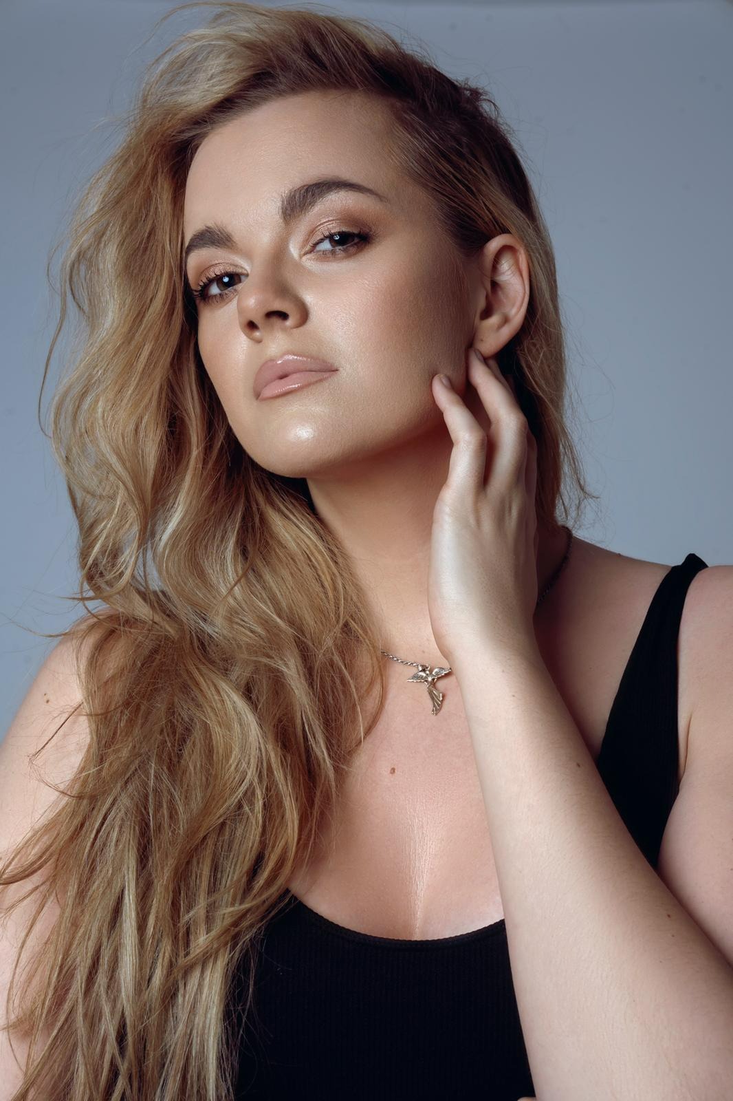 Madli — Model & Hostess in Greater London photo 5