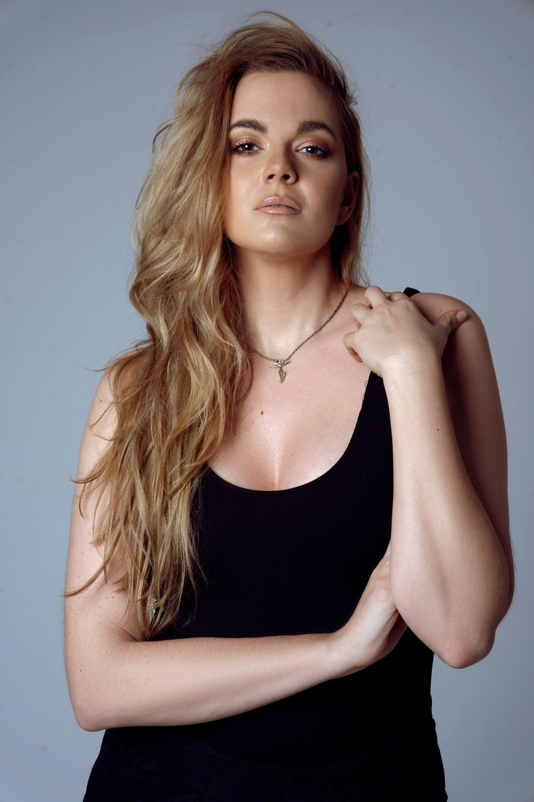 Madli — Model & Hostess in Greater London photo 6
