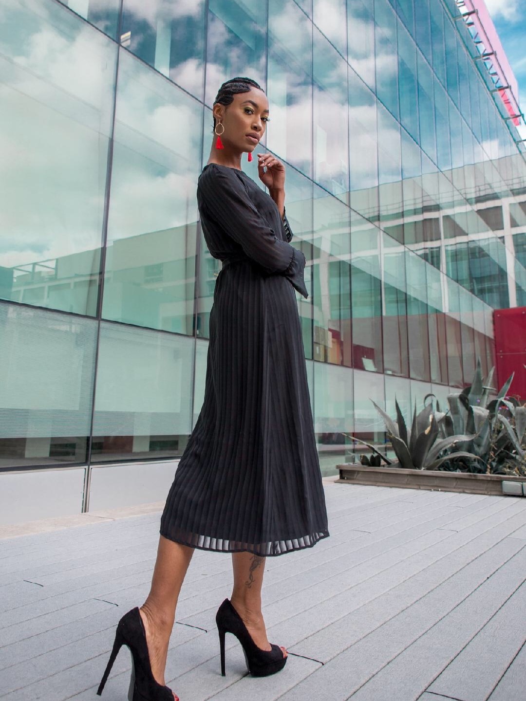 Nadine — Model & Hostess in London photo 1
