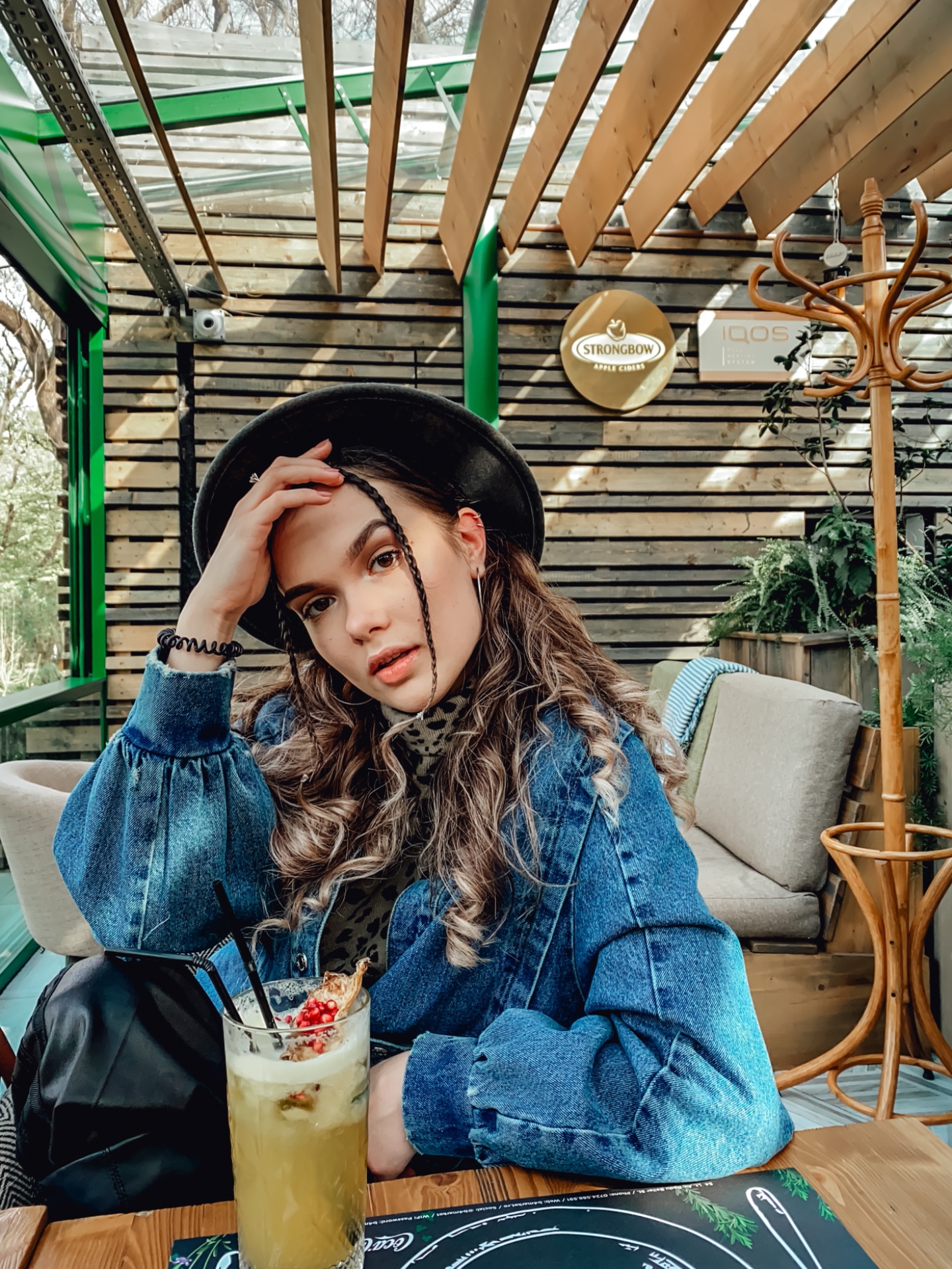 Diana — Model & Hostess in București photo 3