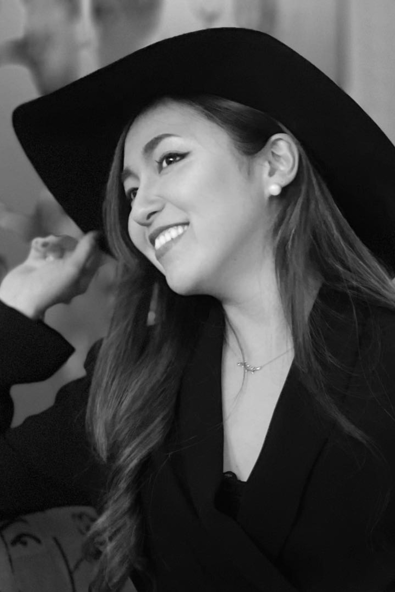 Kumi — Model & Hostess in Greater London photo 3