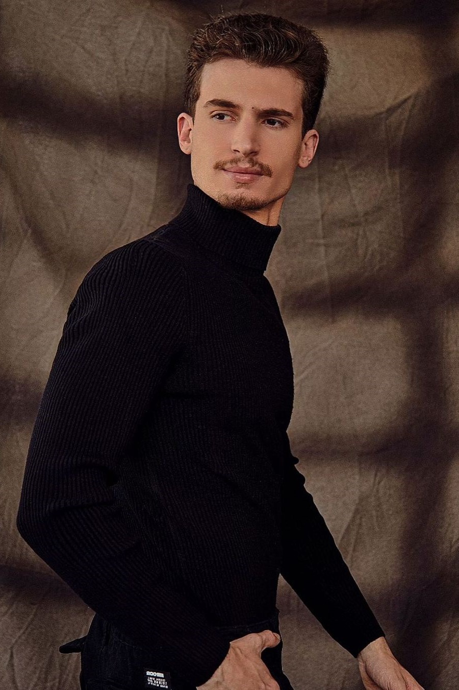 Fabio — Model & Host in Villaviciosa De Od&oacute;n photo 1