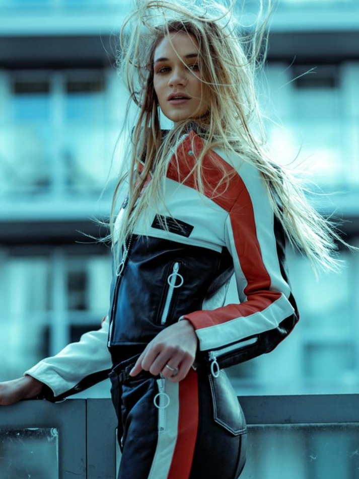 Timea — Model & Hostess in Greater London photo 2