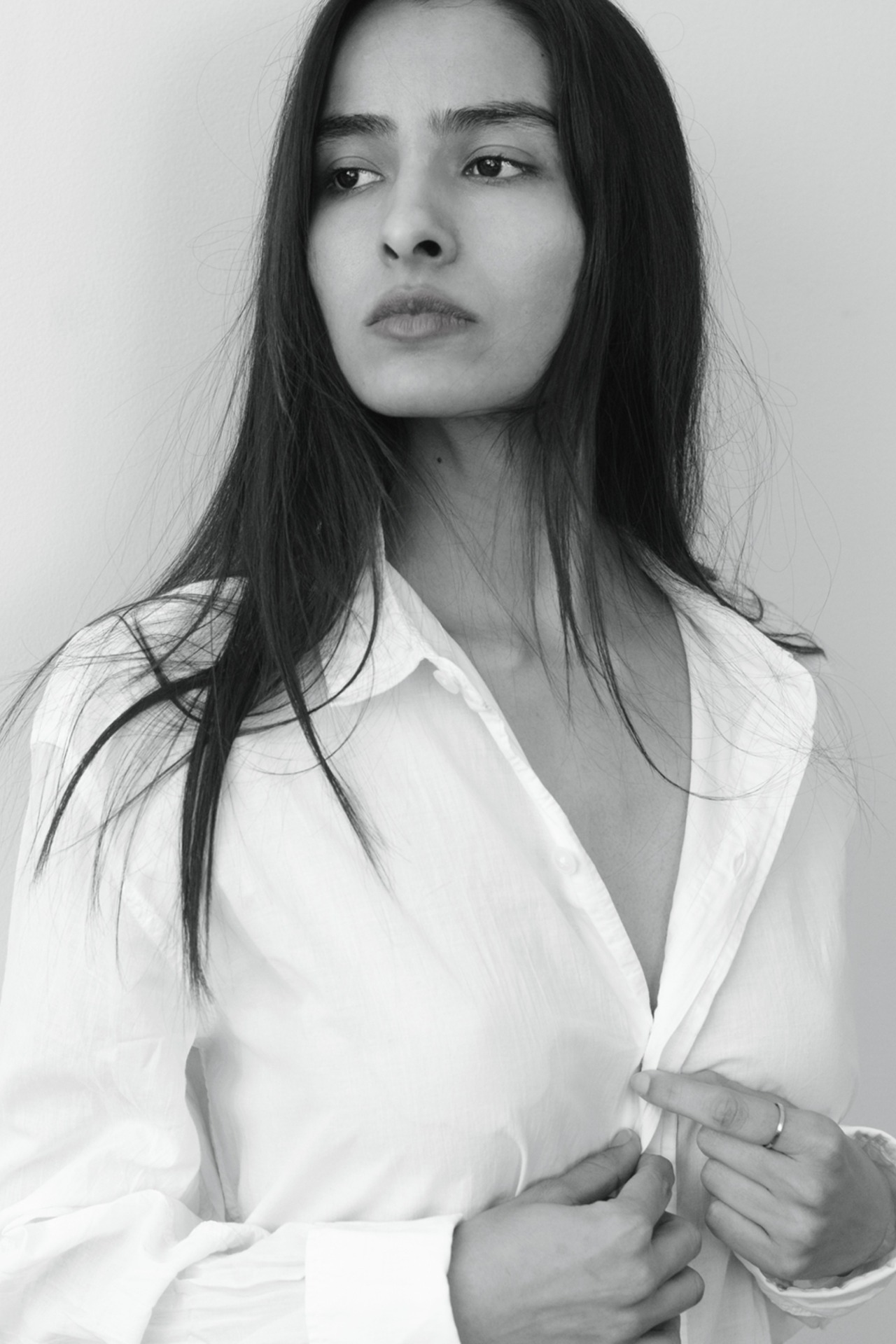Priya — Model & Hostess in Paris photo 7