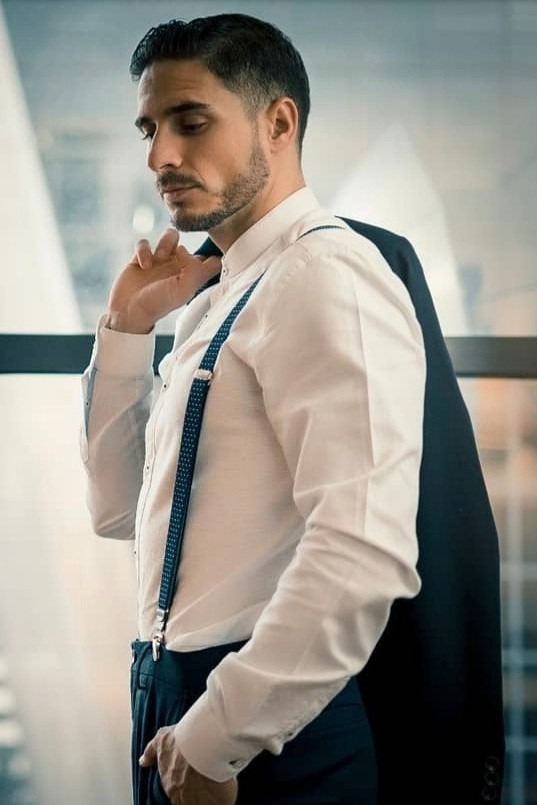 H&eacute;ctor — Model & Host in Sotillo De La Adrada photo 12