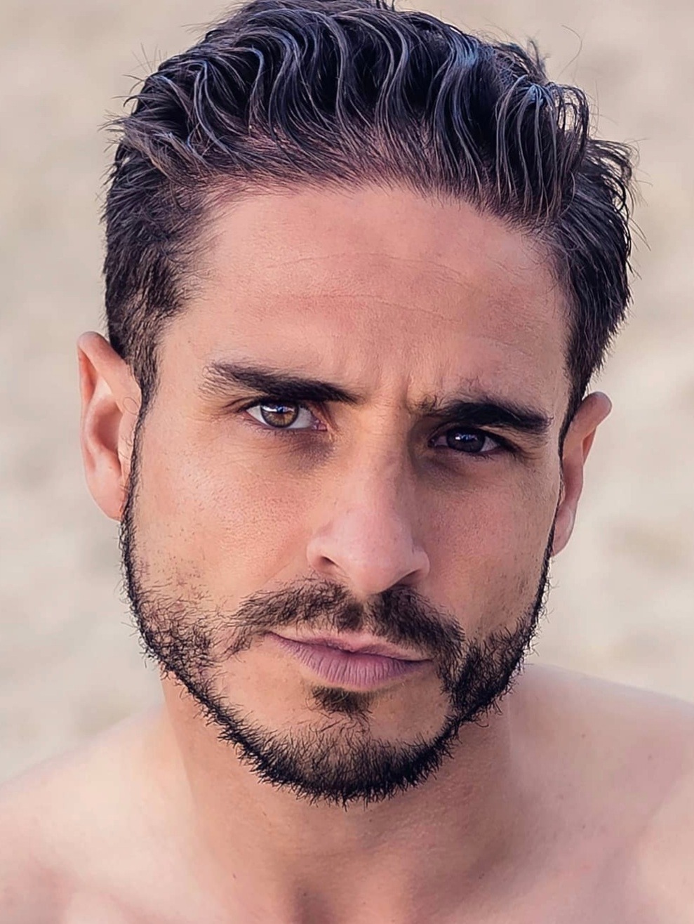 H&eacute;ctor — Model & Host in Sotillo De La Adrada photo 15