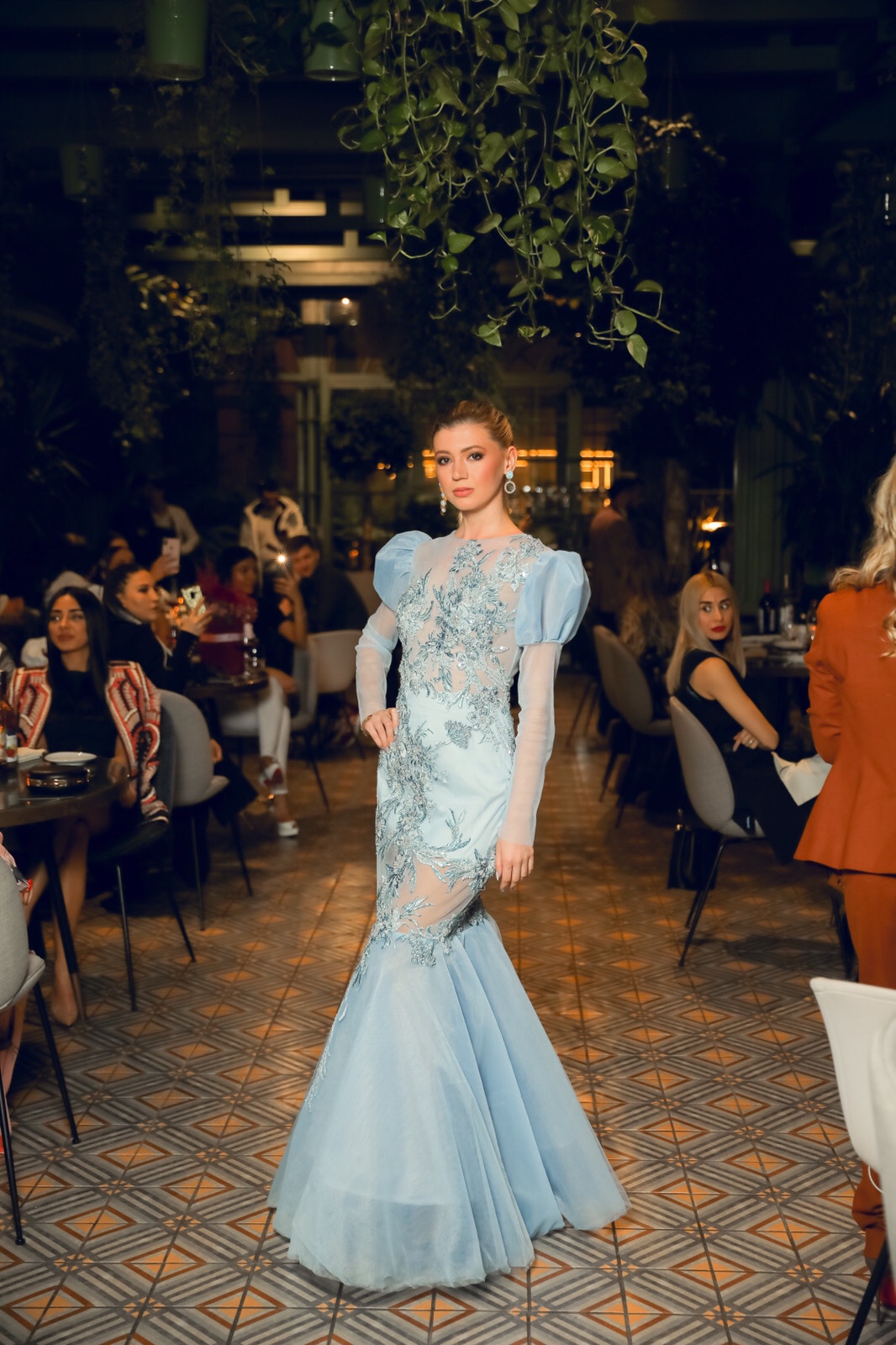 Elizabeth — Model & Hostess in Baku photo 2