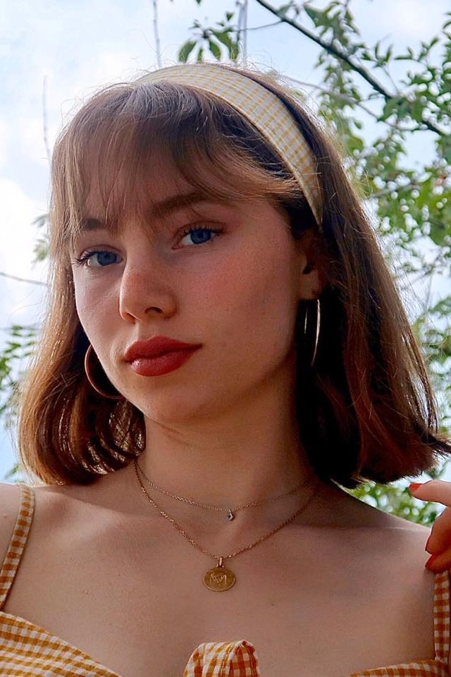 Agathe — Model & Hostess in Paris photo 4