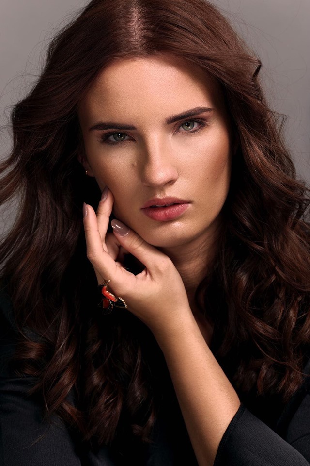 Melany — Model & Hostess in Eijsden photo 1