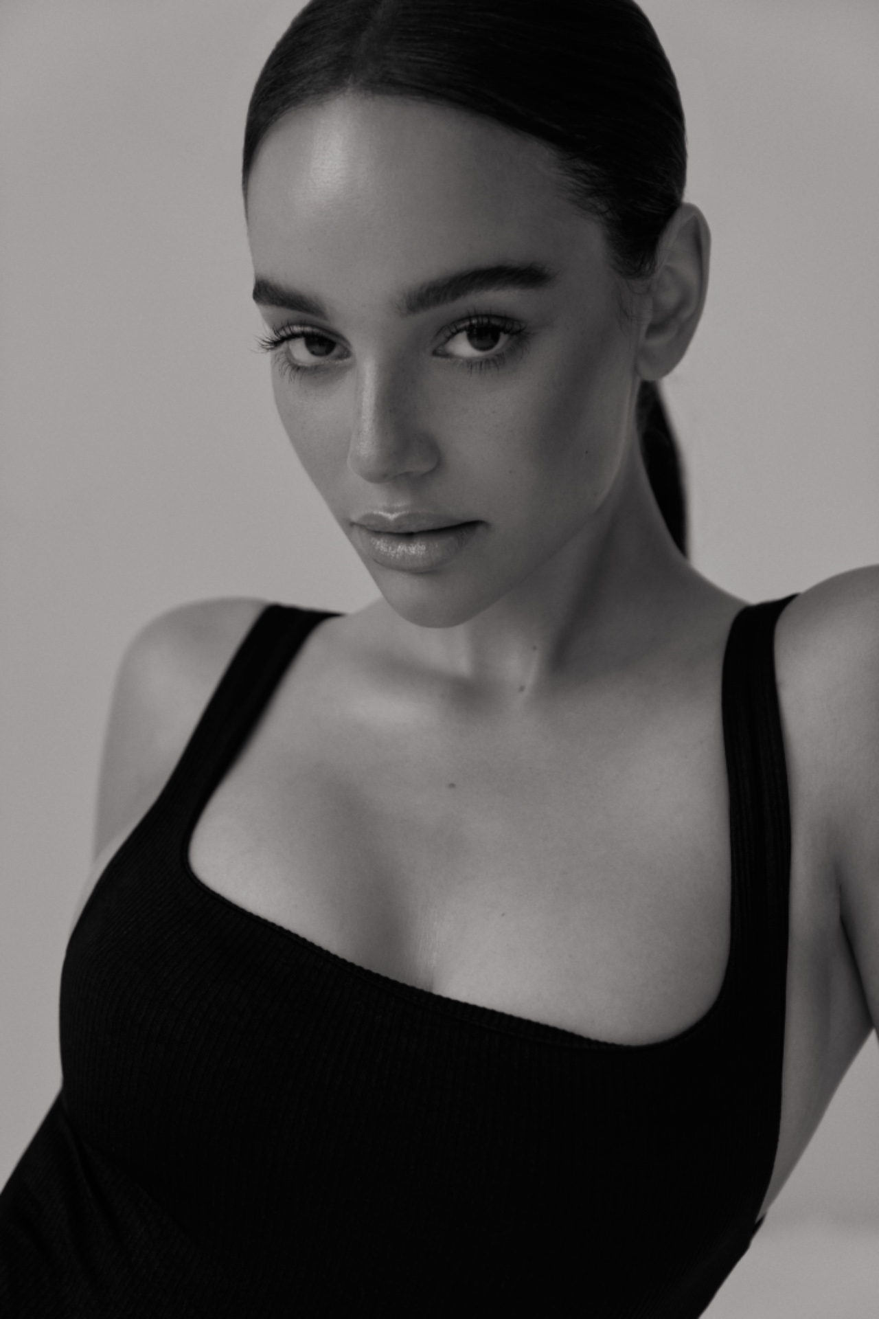 Alicia — Model & Hostess in W&Uuml; photo 9