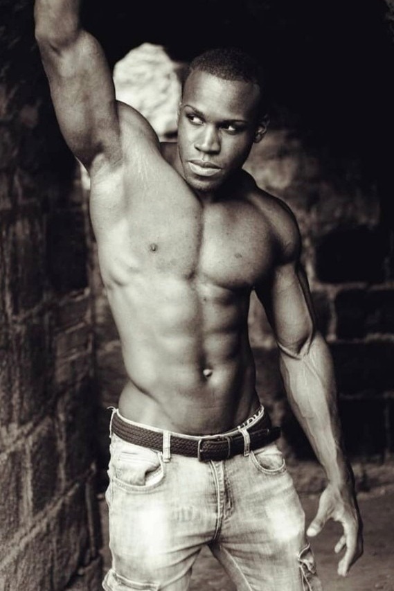 Fabrizio — Model & Host in Palermo photo 4