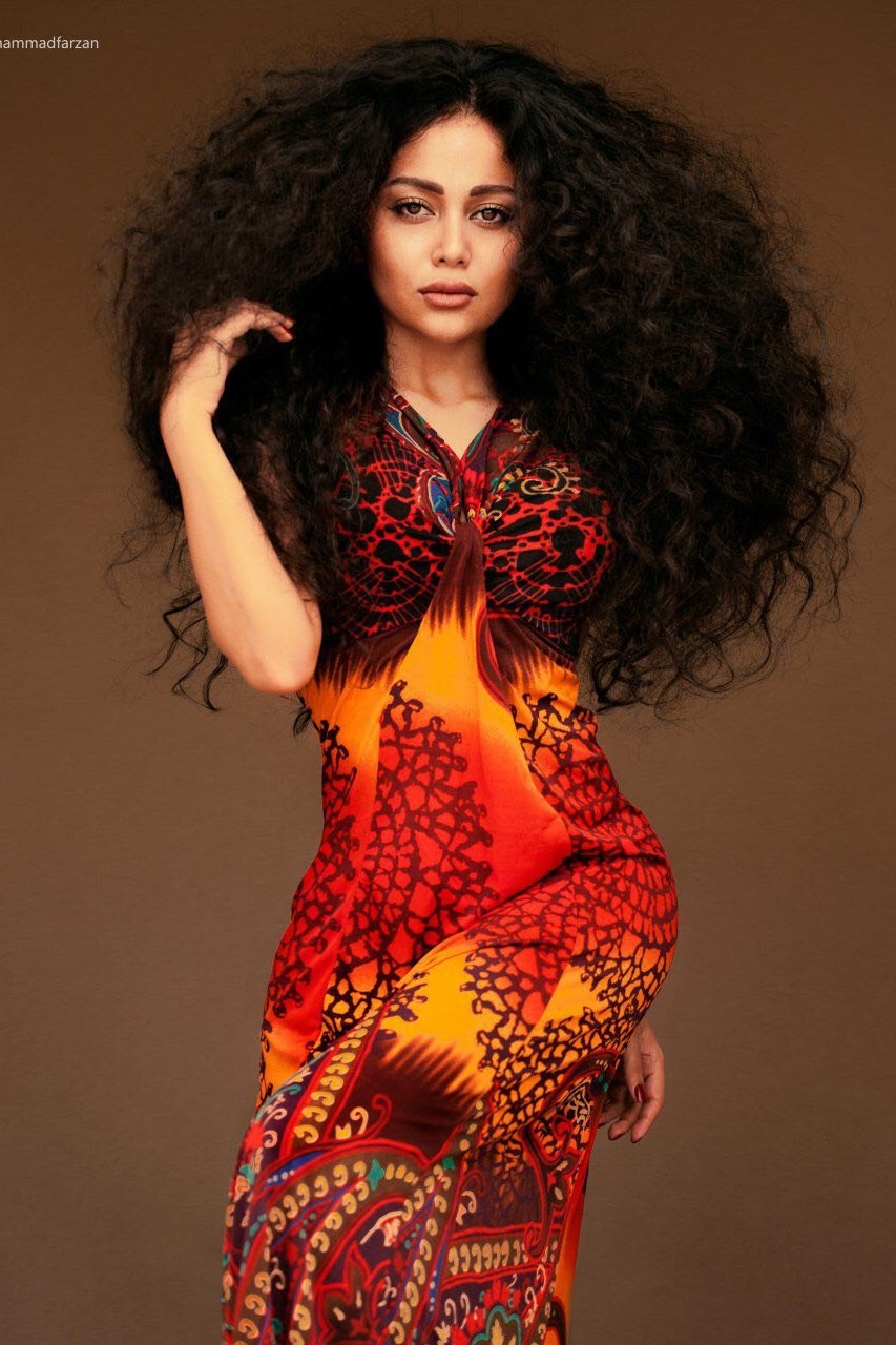 Mahshid — Model & Hostess in Milano photo 2