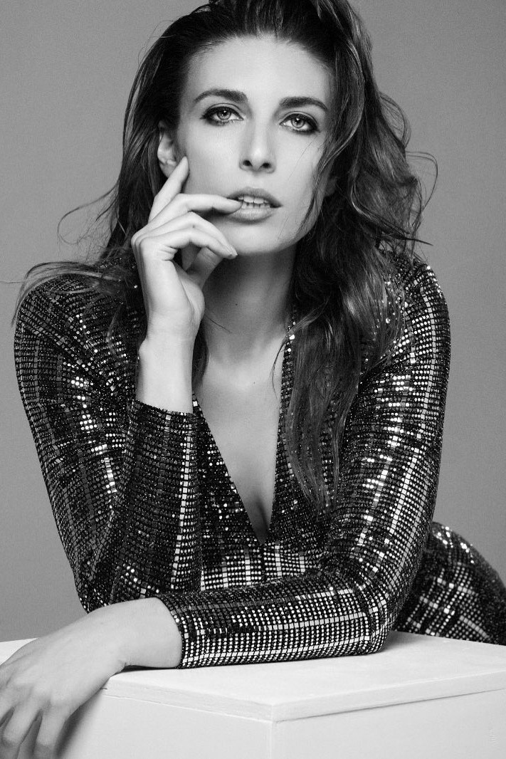 Elisabetta — Model & Hostess in Paris photo 8