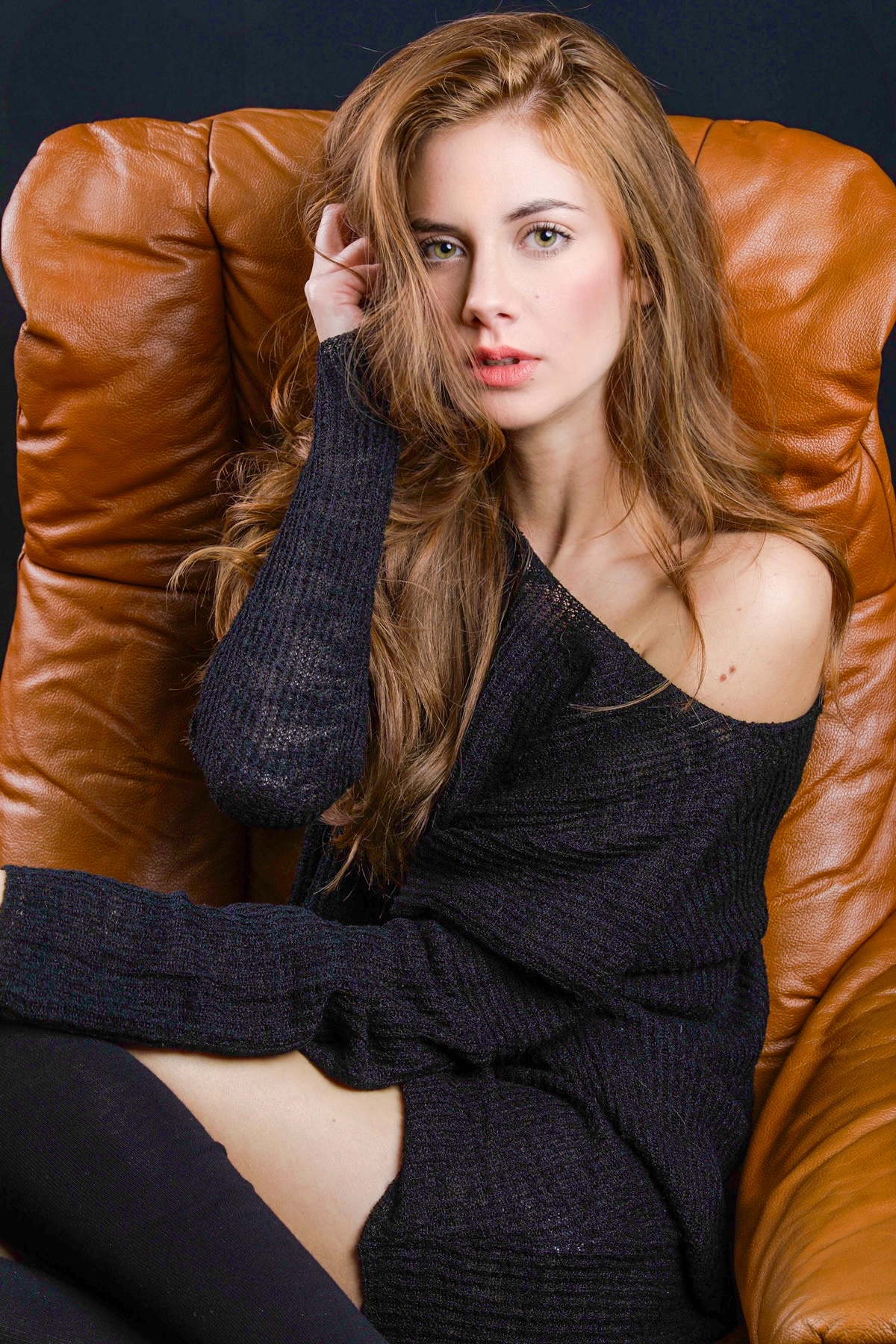 Francesca — Model & Hostess in Villa Cortese photo 1