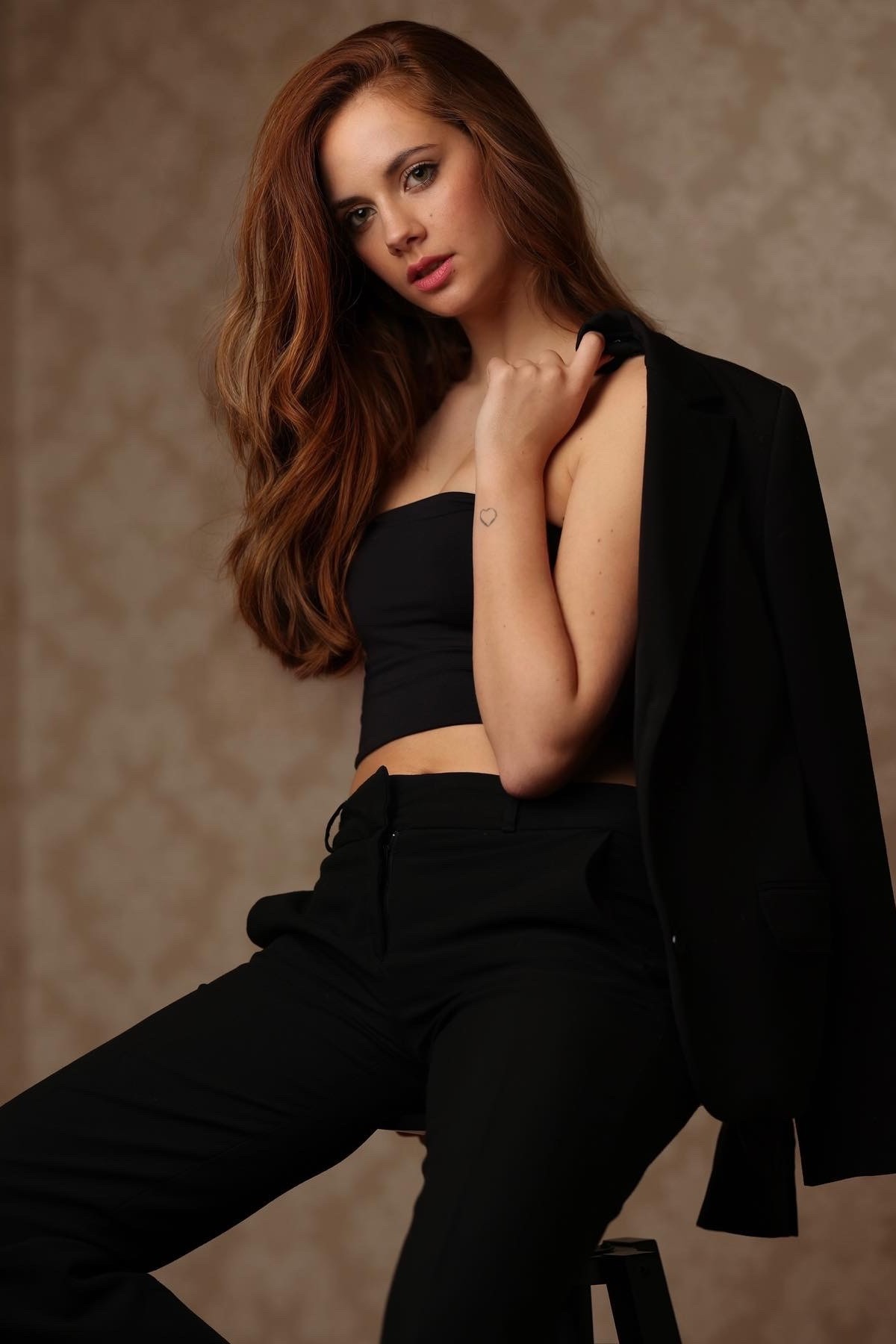 Francesca — Model & Hostess in Villa Cortese photo 6