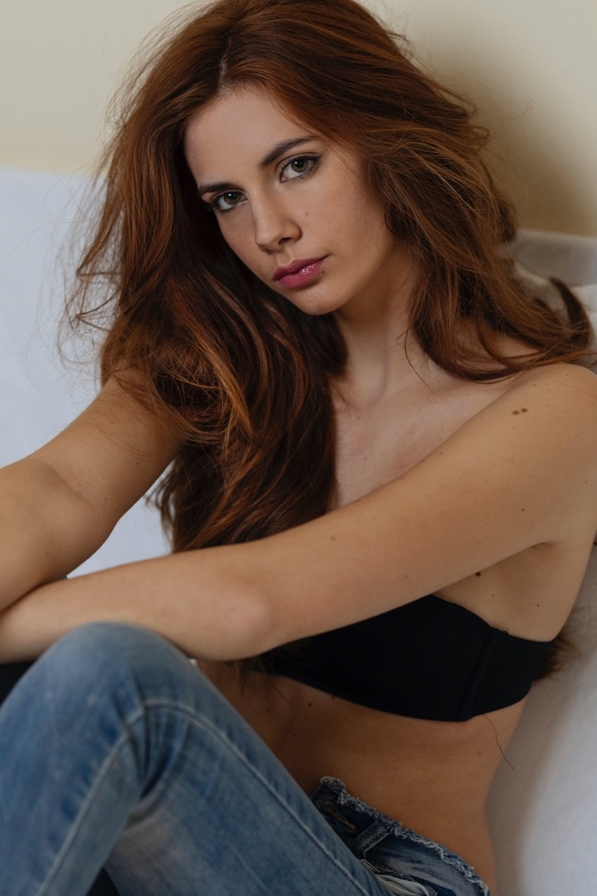 Francesca — Model & Hostess in Villa Cortese photo 8