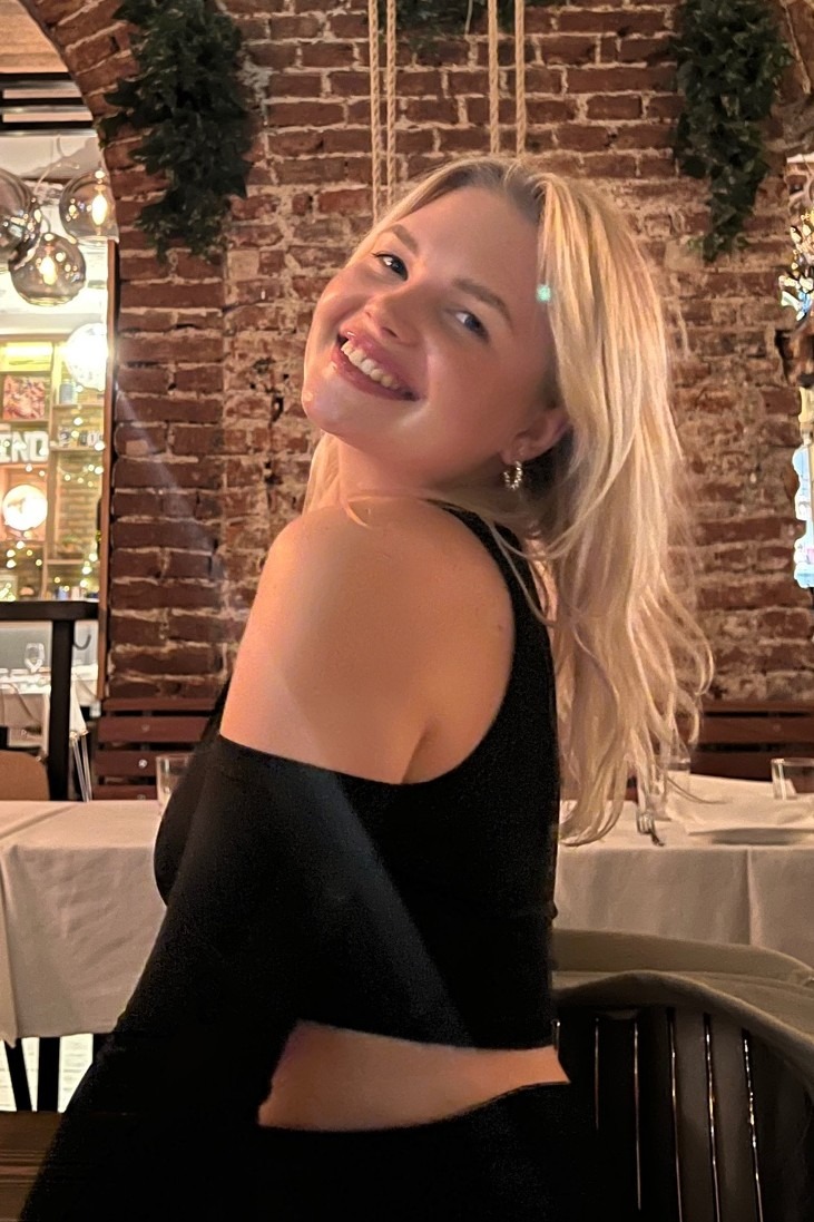 Lenka — Model & Hostess in Milano photo 1
