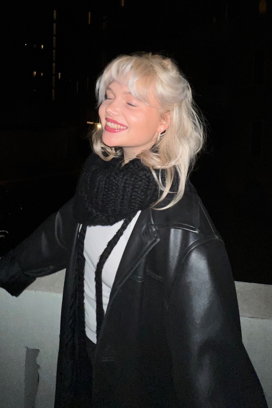 Lenka — Model & Hostess in Milano photo 2