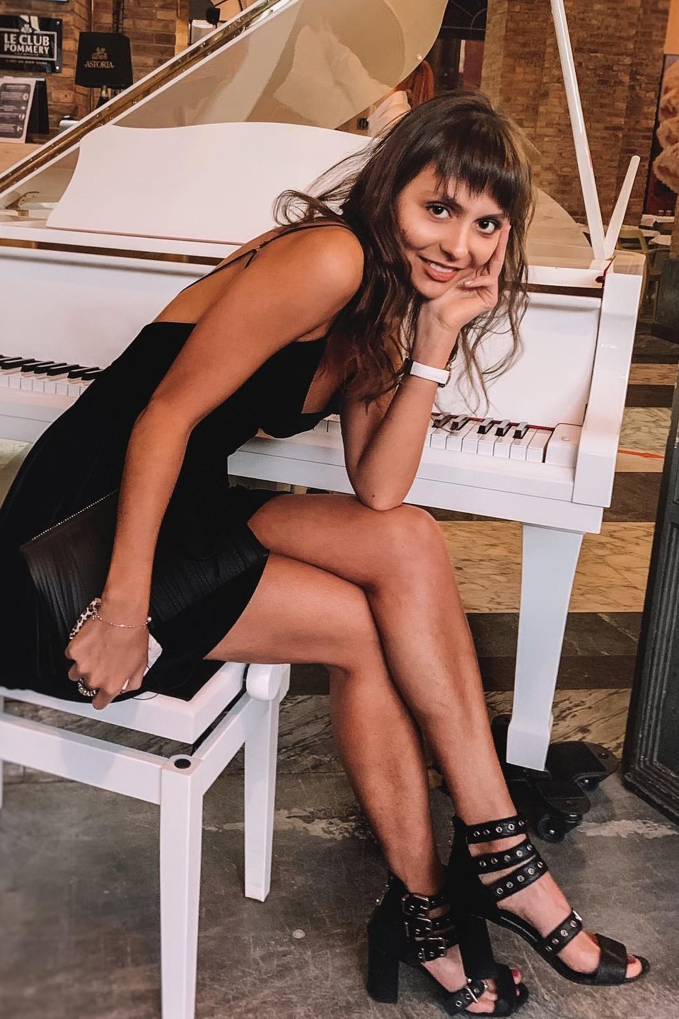 Johana — Model & Hostess in Milano photo 15